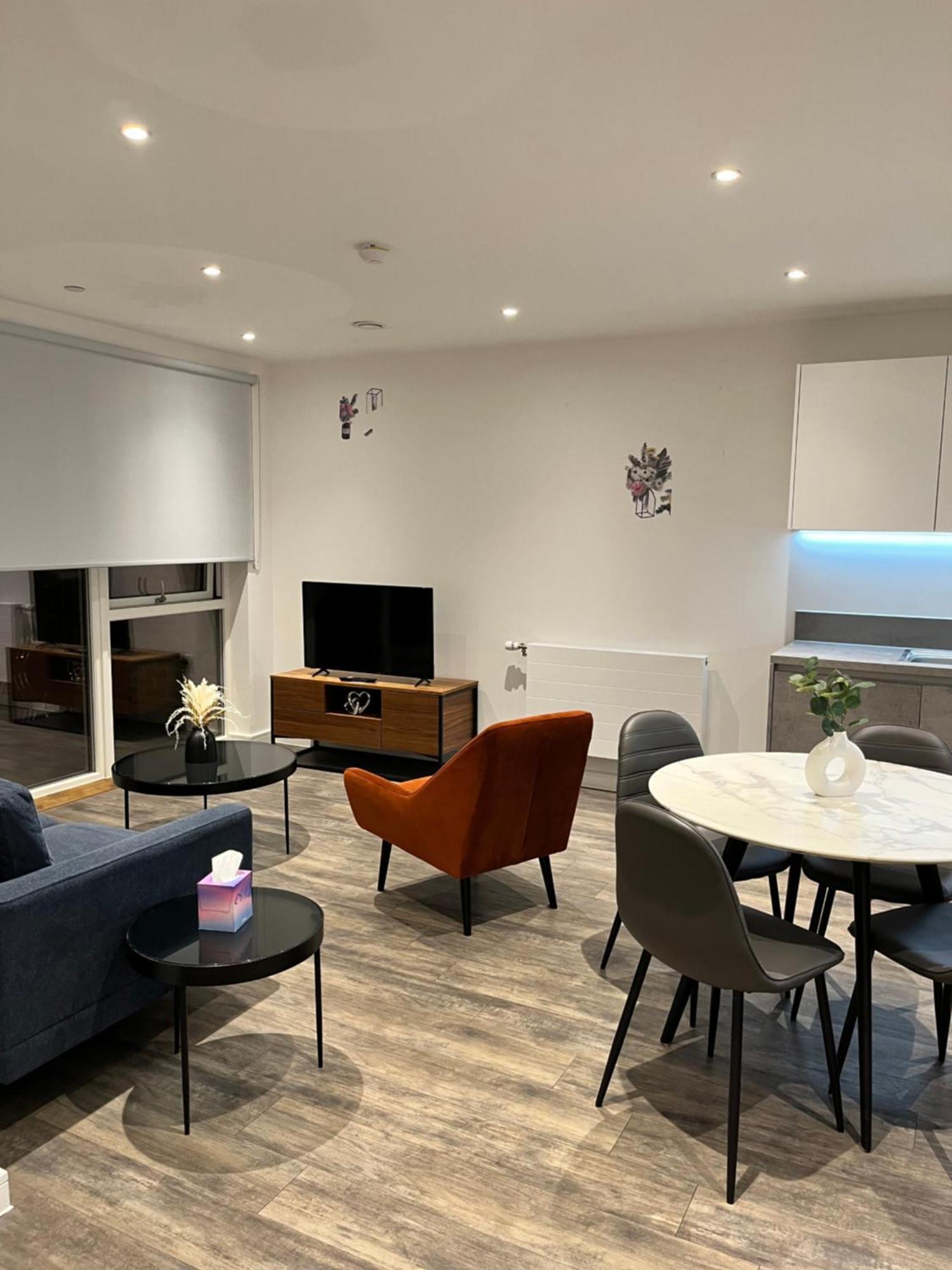 One Bedroom Apartment Barking  Exterior foto